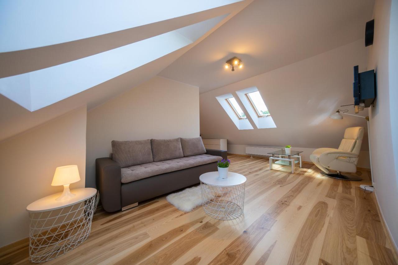 Trevilles Apartamenty - Kafka Sklářská Poruba Exteriér fotografie